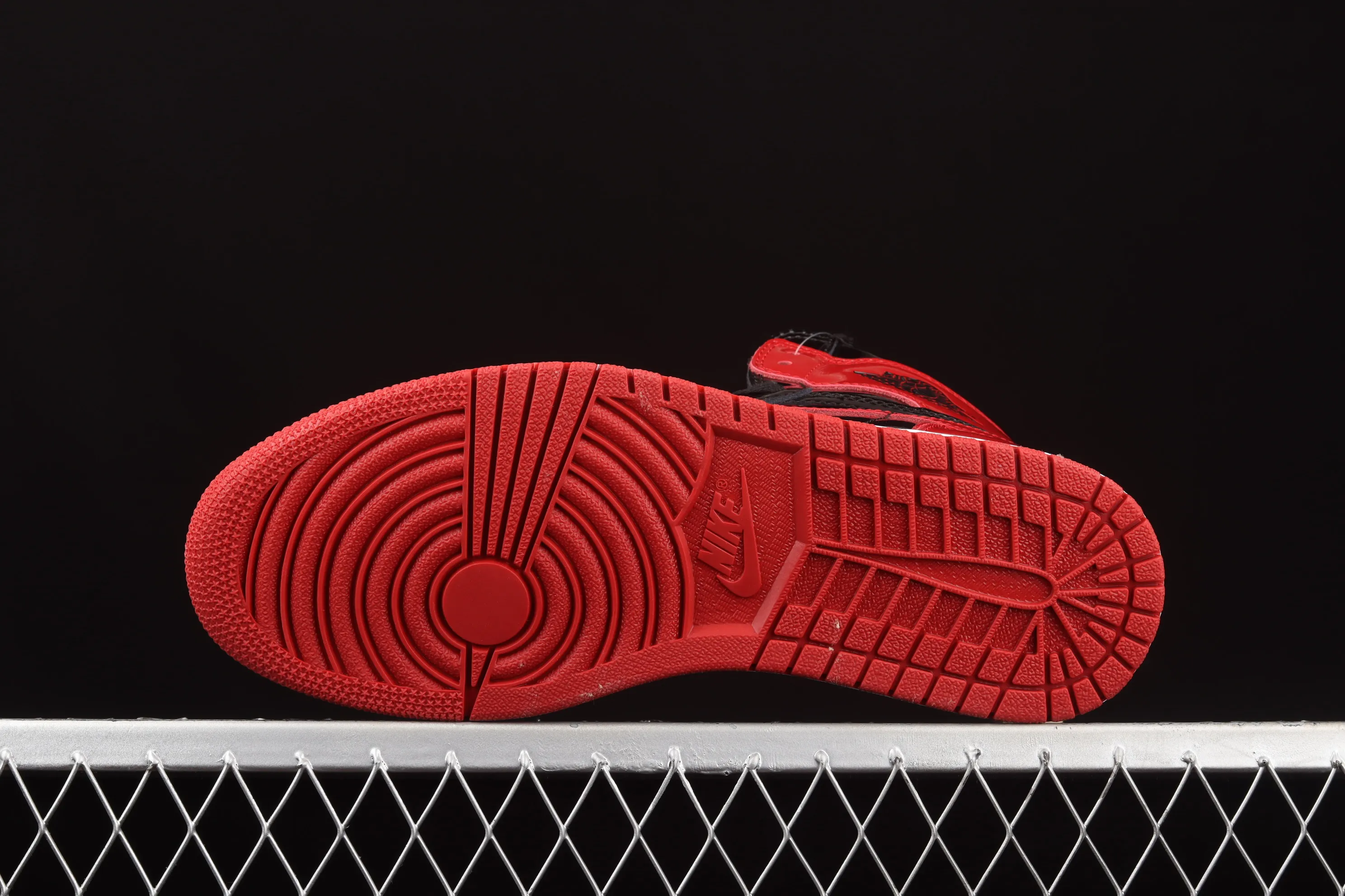 All categories Air Jordan Jordan series basketball shoes Air Jordan 1 High X version Air Jordan 1 High OG "Bred Patent" AJ1 Joe 1 patent leather black and red high-top basketball shoes 555088-063
